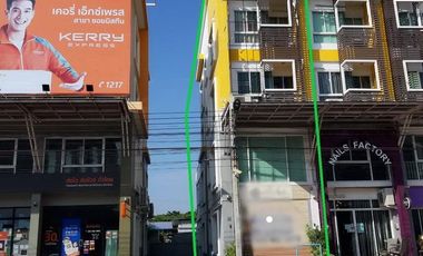 Local comercial en venta de 4 habitaciones en Saphan Sung, Bangkok