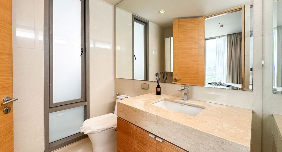 For sale 2 bedrooms condo in Yan Nawa, Bangkok
