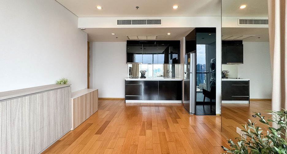 For sale 2 bedrooms condo in Yan Nawa, Bangkok