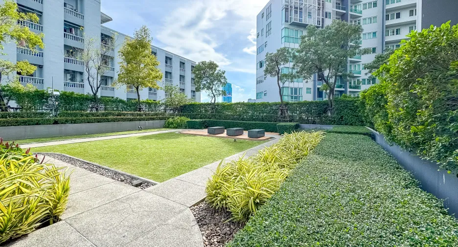 For sale 2 bedrooms condo in Yan Nawa, Bangkok