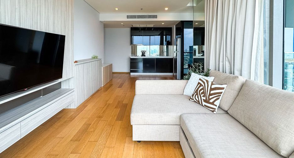 For sale 2 bedrooms condo in Yan Nawa, Bangkok