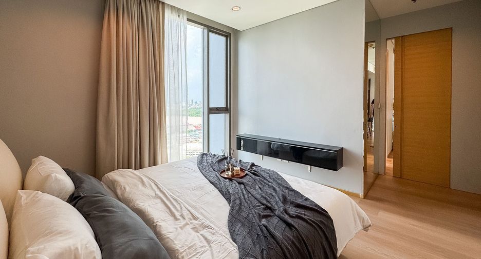For sale 2 bedrooms condo in Yan Nawa, Bangkok