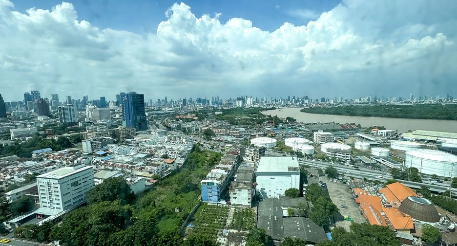 For sale 2 bedrooms condo in Yan Nawa, Bangkok