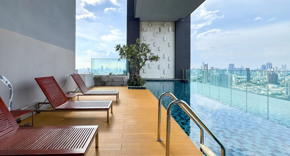 For sale 2 bedrooms condo in Yan Nawa, Bangkok