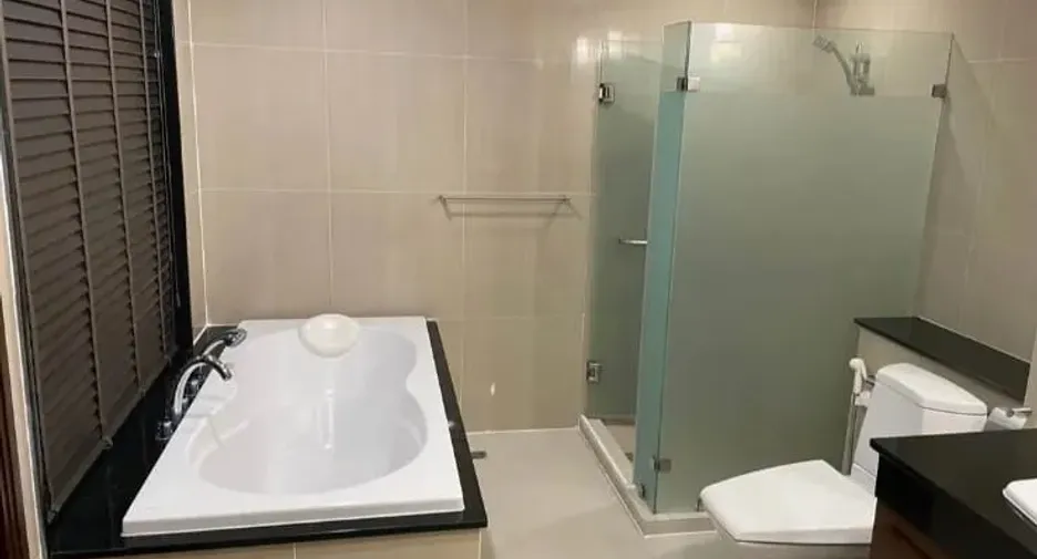 For rent 1 bed condo in Bang Lamung, Chonburi