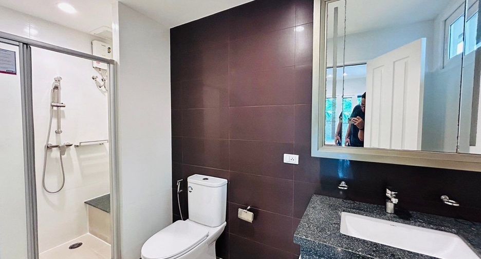 For sale 4 bedrooms house in Sai Mai, Bangkok