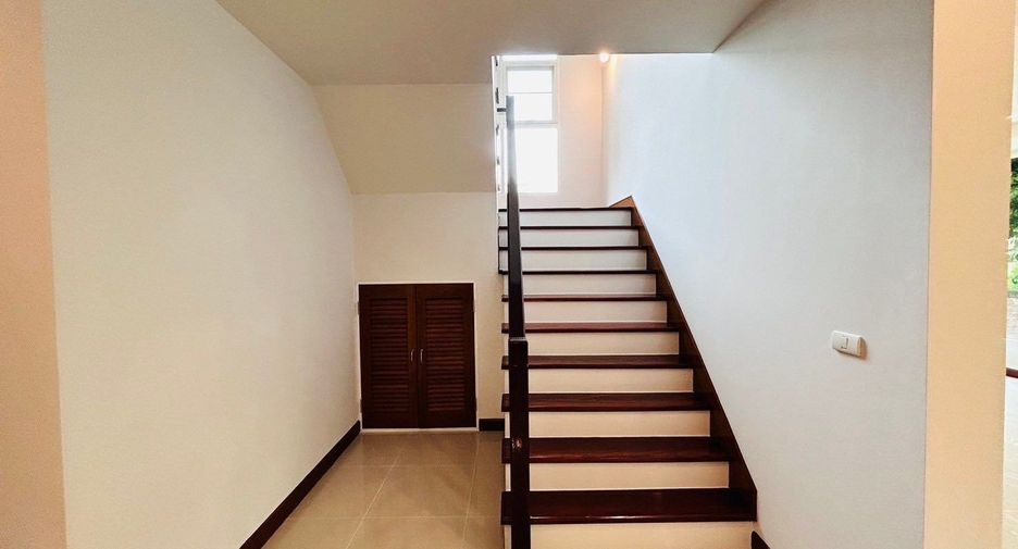 For sale 4 bedrooms house in Sai Mai, Bangkok