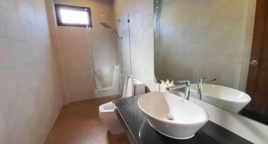 For rent 4 bedrooms villa in Hua Hin, Prachuap Khiri Khan