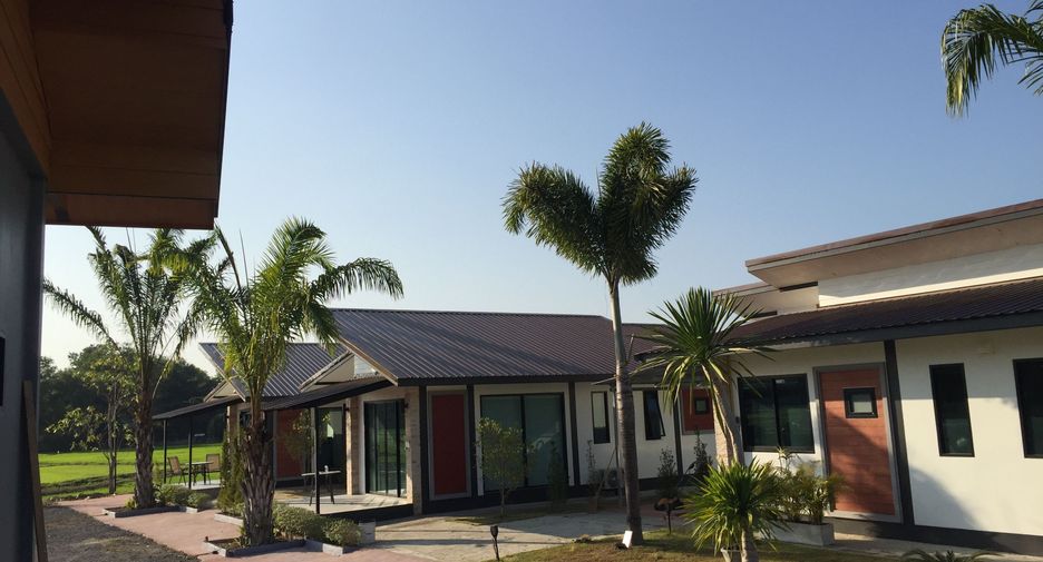 For sale 6 bedrooms house in Doi Saket, Chiang Mai