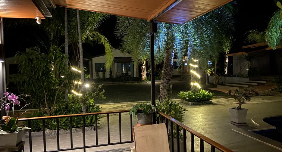 For sale 6 bedrooms house in Doi Saket, Chiang Mai