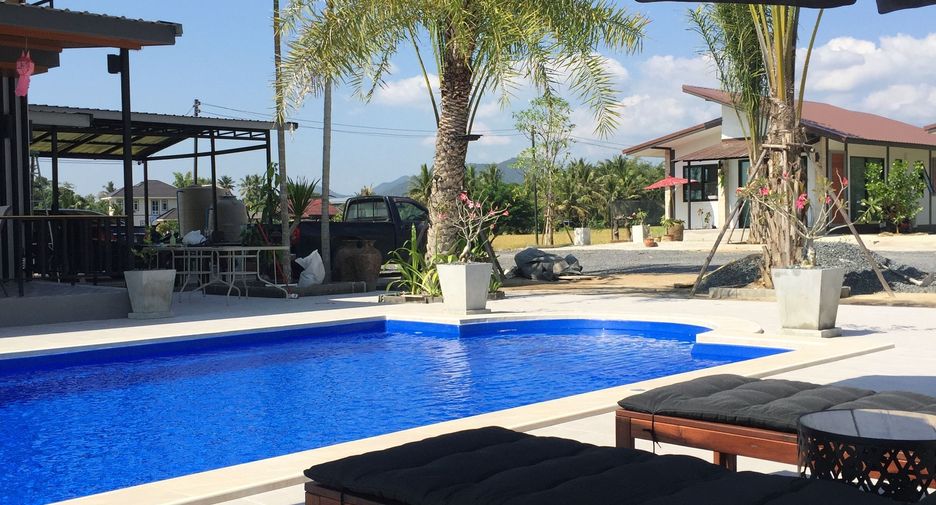 For sale 6 bedrooms house in Doi Saket, Chiang Mai