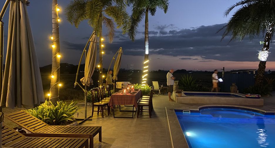 For sale 6 bedrooms house in Doi Saket, Chiang Mai
