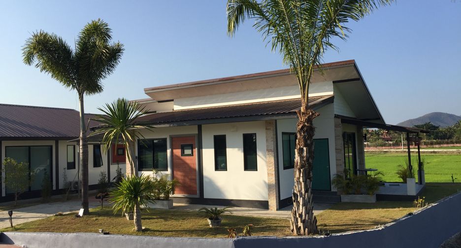 For sale 6 bedrooms house in Doi Saket, Chiang Mai