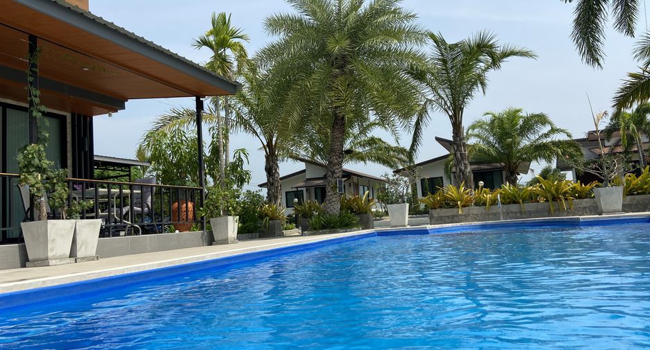 For sale 6 bedrooms house in Doi Saket, Chiang Mai