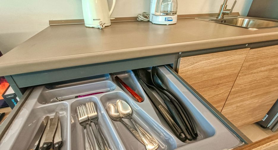 À vendre et à louer 1 chambre appartement à Bang Lamung, Chonburi