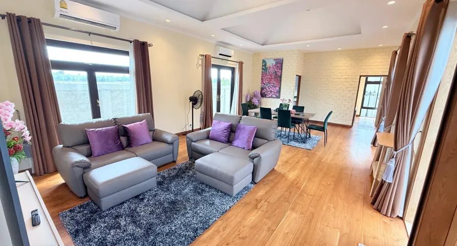Villa zum Kauf und zur Miete mit 3 Zimmer in Cha Am, Phetchaburi