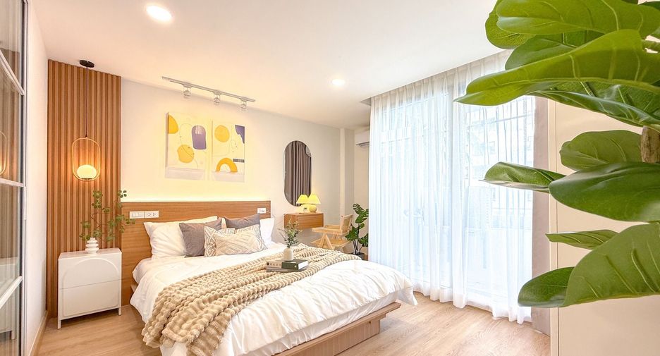 For sale 1 bed condo in Bang Kapi, Bangkok