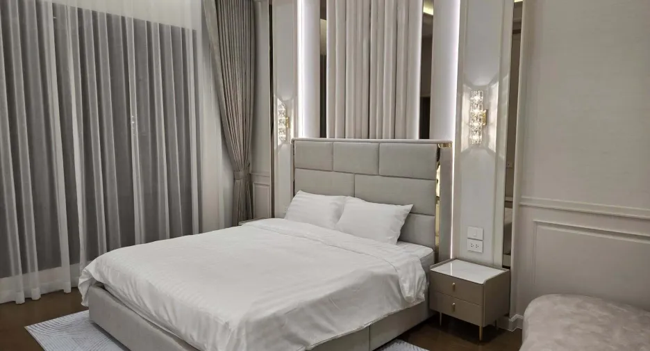 For sale 4 bedrooms house in Bang Kapi, Bangkok