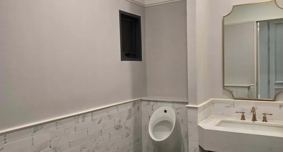 For sale 4 bedrooms house in Bang Kapi, Bangkok