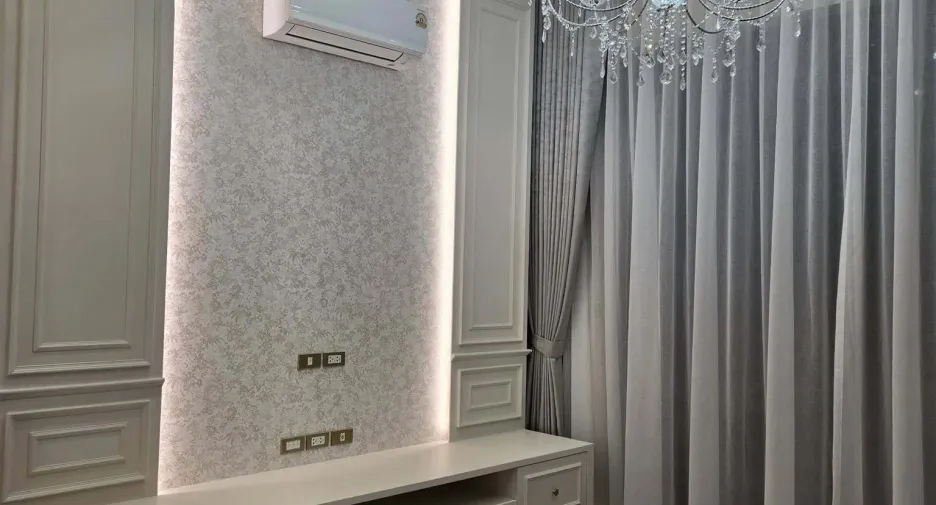For sale 4 bedrooms house in Bang Kapi, Bangkok