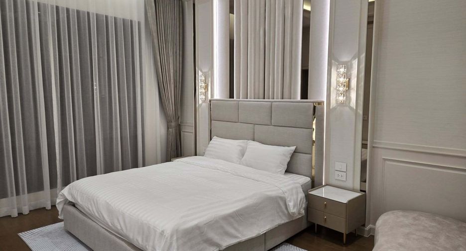 For sale 4 bedrooms house in Bang Kapi, Bangkok
