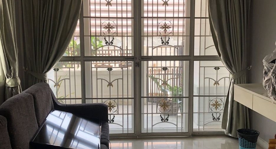 For sale and for rent 4 bedrooms house in Mueang Chiang Mai, Chiang Mai