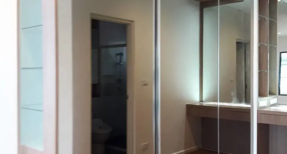 For sale 4 bedrooms house in Lat Krabang, Bangkok