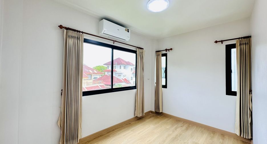 For sale and for rent 4 bedrooms house in Mueang Chiang Mai, Chiang Mai