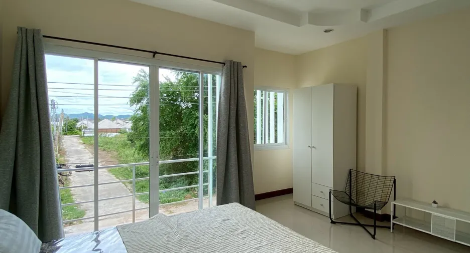 For sale and for rent 2 bedrooms townhouse in Cha Am, Phetchaburi