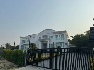 For sale そして for rent 6 ベッドルーム house in Bang Lamung, Chonburi
