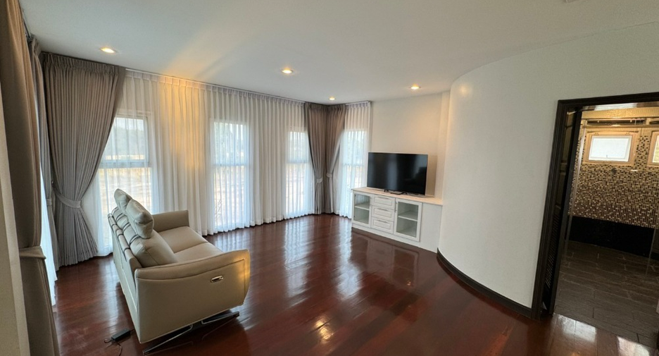 For sale and for rent 6 bedrooms house in Bang Lamung, Chonburi