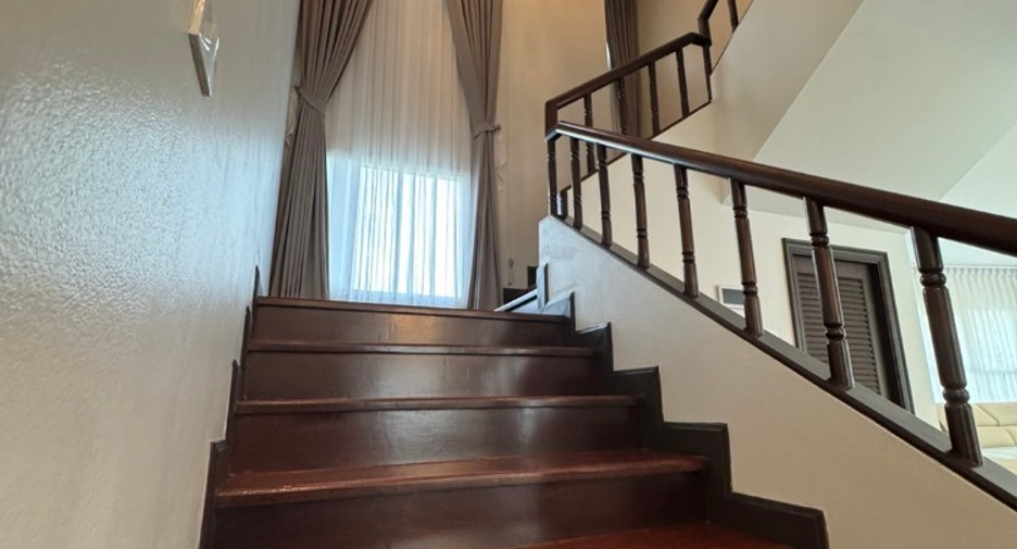 For sale and for rent 6 bedrooms house in Bang Lamung, Chonburi