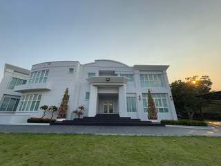 For sale そして for rent 6 ベッドルーム house in Bang Lamung, Chonburi