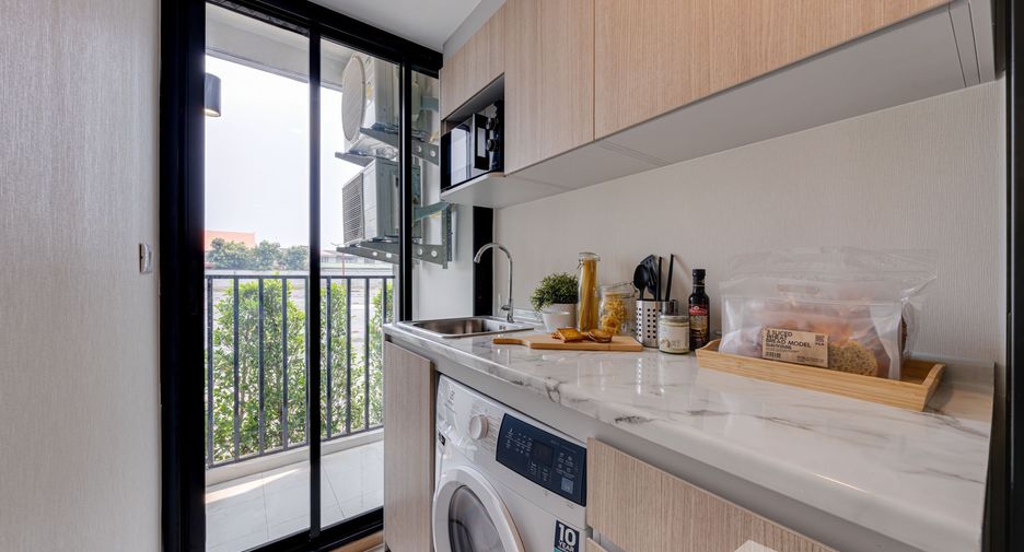 For sale 2 bedrooms condo in Mueang Samut Prakan, Samut Prakan