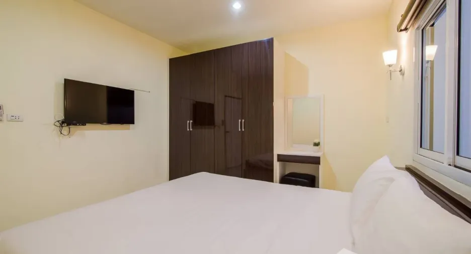 For rent 5 bedrooms villa in Hua Hin, Prachuap Khiri Khan