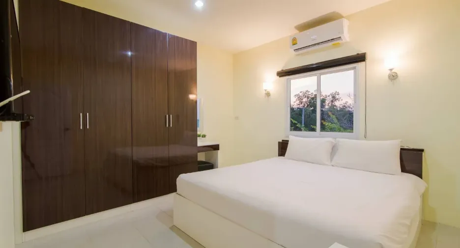 For rent 5 bedrooms villa in Hua Hin, Prachuap Khiri Khan