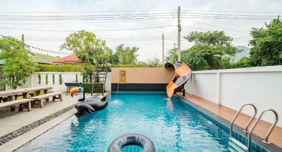 For rent 5 bedrooms villa in Hua Hin, Prachuap Khiri Khan