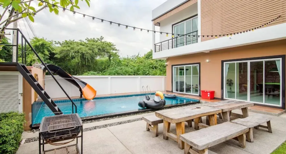 For rent 5 bedrooms villa in Hua Hin, Prachuap Khiri Khan