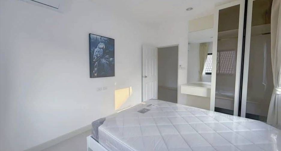 Casa en alquiler de 3 habitaciones en Bang Lamung, Chonburi