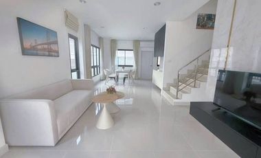 Casa en alquiler de 3 habitaciones en Bang Lamung, Chonburi
