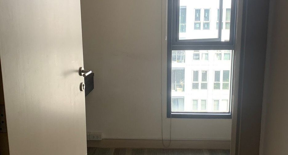 For sale 2 bedrooms condo in Phra Khanong, Bangkok
