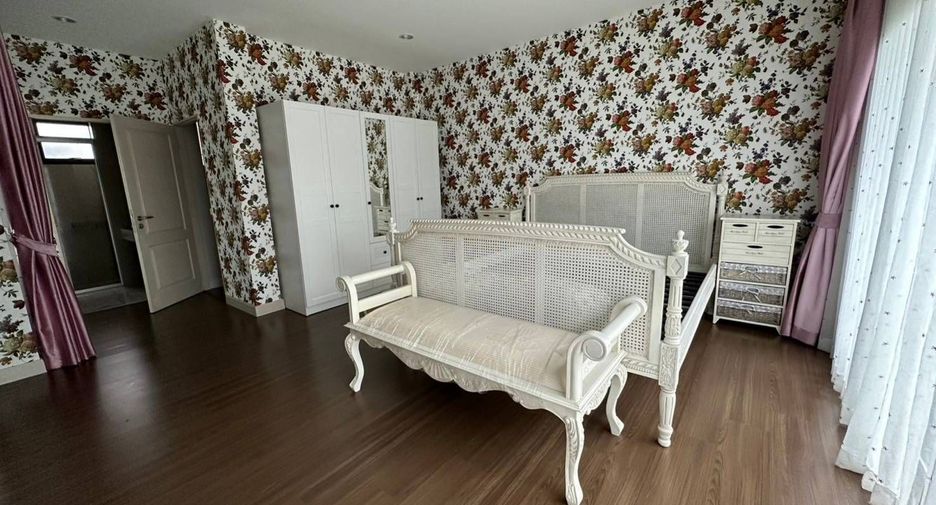 For sale 4 bedrooms house in Prawet, Bangkok