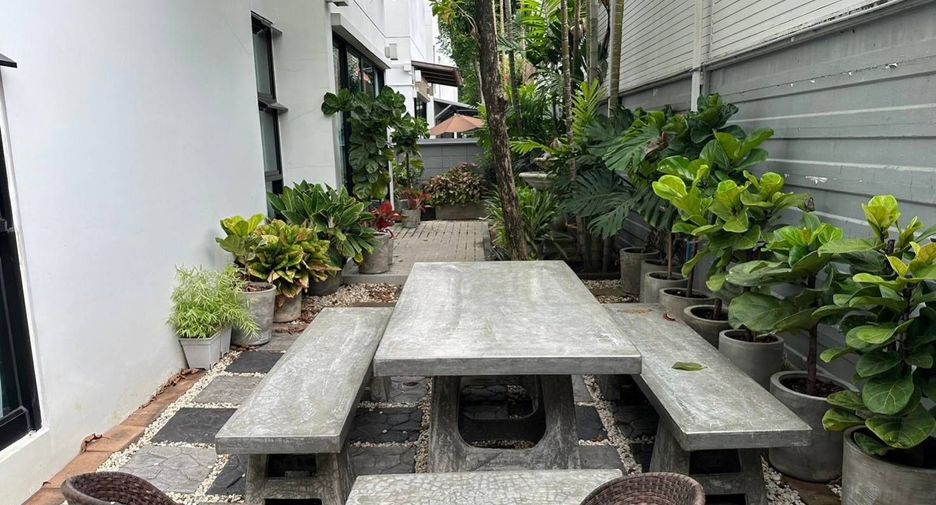 For sale 4 bedrooms house in Prawet, Bangkok