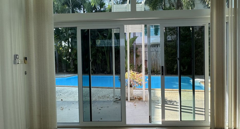 Villa zur Miete mit 6 Zimmer in Hang Dong, Chiang Mai