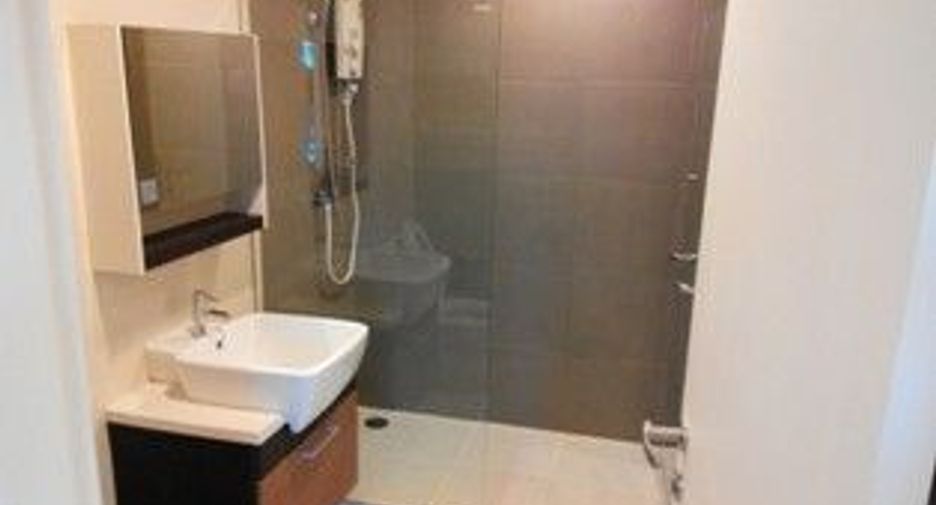 For sale and for rent 2 bedrooms condo in Phra Khanong, Bangkok