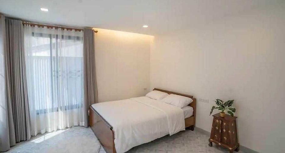 For rent 4 bedrooms villa in Mueang Chiang Mai, Chiang Mai