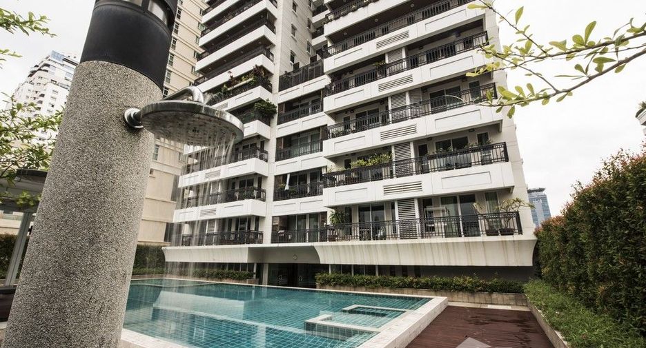For sale 2 bedrooms condo in Watthana, Bangkok