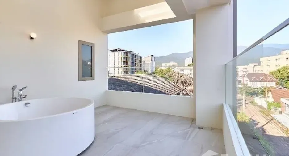 For sale 3 bedrooms house in Mueang Chiang Mai, Chiang Mai