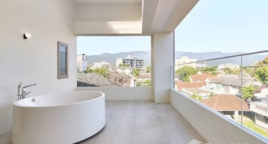 For sale 3 bedrooms house in Mueang Chiang Mai, Chiang Mai