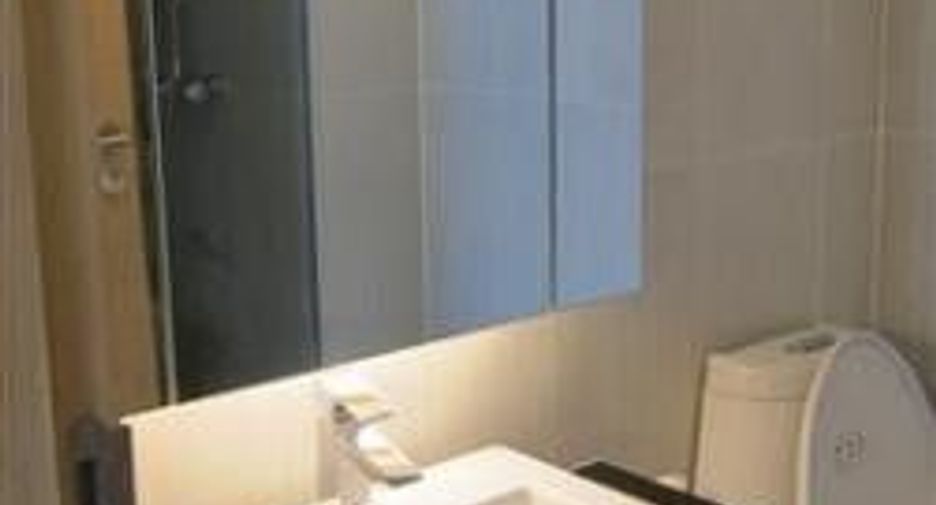 For sale 1 bed condo in Khlong Toei, Bangkok